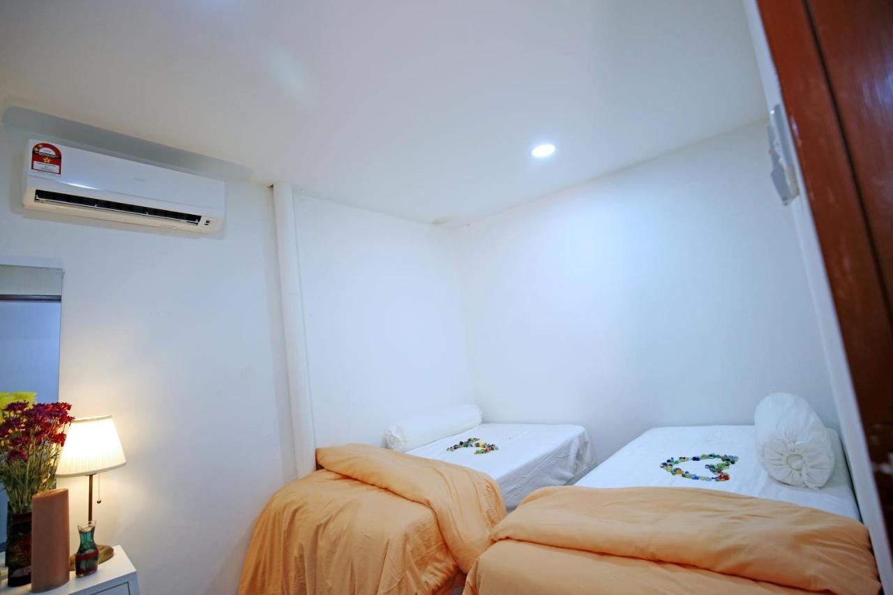 Stay at Jacks Melaka Bagian luar foto